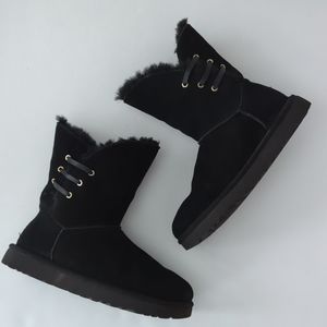 UGG Constantine Suede Boot Rawhide Lace Classic Silhouette Black size 8